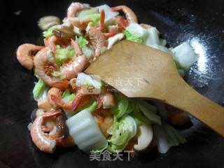香菇白菜炒海虾的做法步骤：4