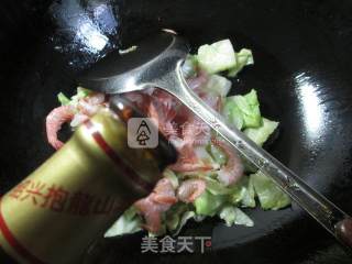 圆白菜炒海虾 的做法步骤：5