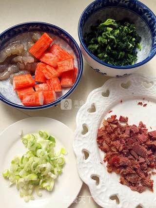 小白菜玉米粒海鲜粥的做法步骤：2
