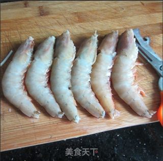 海虾炒滑蛋的做法步骤：2