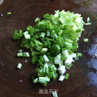 秋葵虾仁火腿炒饭的做法步骤：2