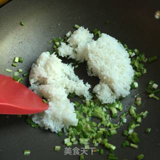 秋葵虾仁火腿炒饭的做法步骤：7