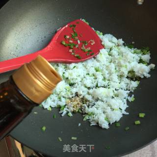 秋葵虾仁火腿炒饭的做法步骤：8