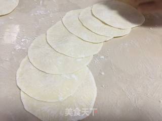 猪肉芹菜白菜水饺的做法步骤：7