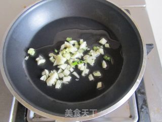 海米葱油拌藕片的做法步骤：6