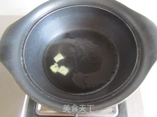 豆腐海鲜菇豆苗蛋花汤的做法步骤：2
