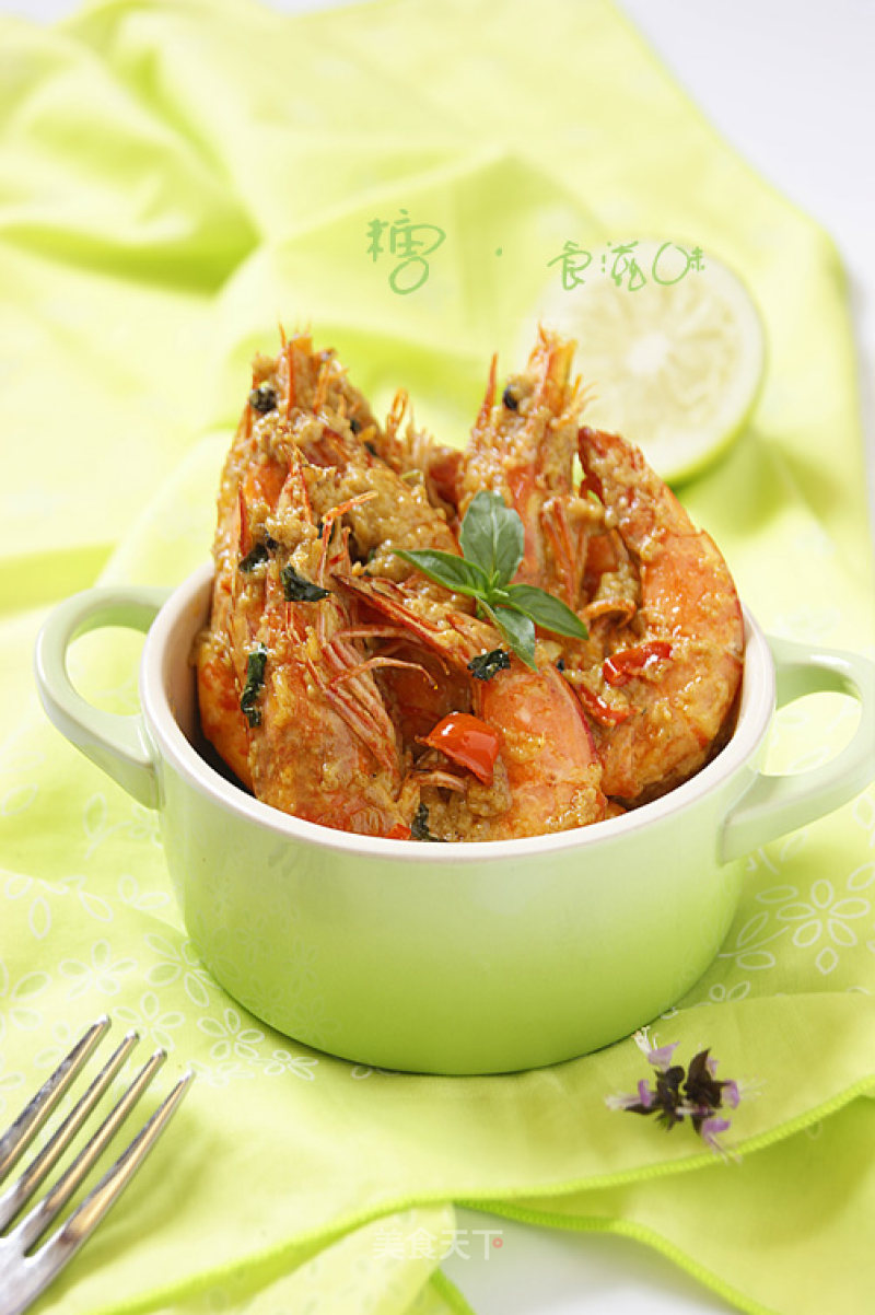 用泰式招牌菜拯救夏日味蕾——泰式咖喱虾的做法