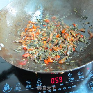 梅干菜炒虾的做法步骤：7