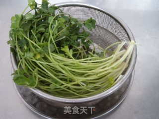 【天津】芫爆虾的做法步骤：2