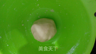 中式小点之一——萝卜丝白皮酥饼的做法步骤：1