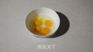 三鲜鸡蛋羹的做法步骤：1