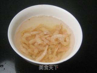 荠菜虾干豆腐汤的做法步骤：3