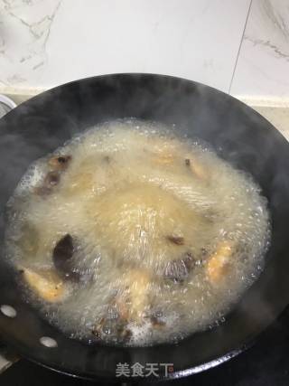 鲜香汤煮番薯蛋皮的做法步骤：2