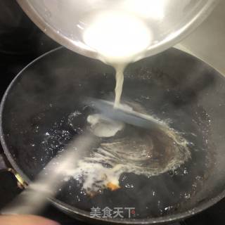 海鲜三汁焖锅的做法步骤：4