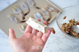 抱蛋鲜肉虾饺的做法步骤：6