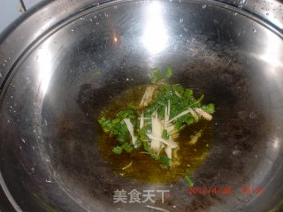 青椒炒小虾！的做法步骤：4