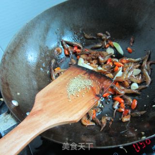 尖椒小虾的做法步骤：9