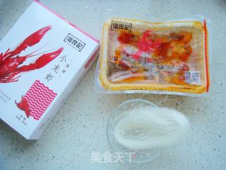 小龙虾麻辣粉的做法步骤：1