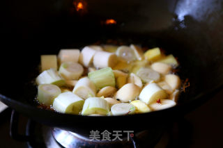小龙虾烧土豆块儿的做法步骤：7