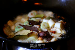 小龙虾烧土豆块儿的做法步骤：8