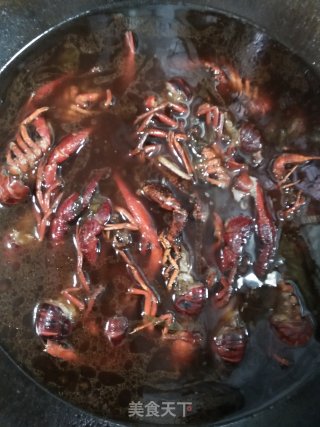 酸菜炒小龙虾的做法步骤：7