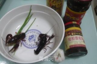 麻辣鲜香小龙虾的做法步骤：1