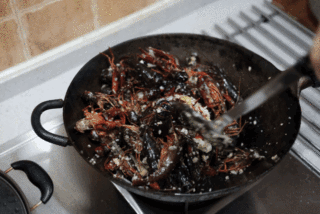 蒜蓉小龙虾的做法步骤：12