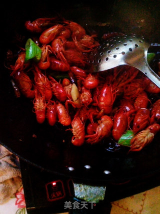 麻辣小龙虾--简单调料做好吃龙虾的做法步骤：7