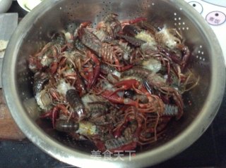 苒苒家的香辣小龙虾的做法步骤：1