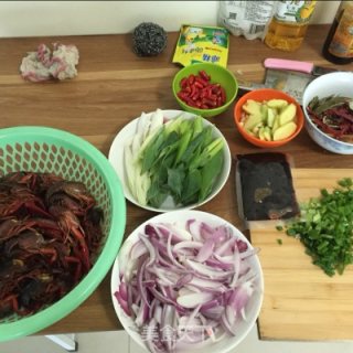 炒鸡简单的油焖大虾教程的做法步骤：5