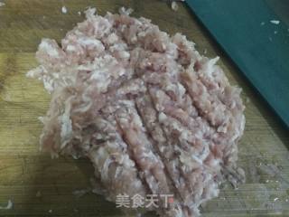 猪肉香菇虾仁饺子的做法步骤：4