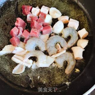 海鲜蔬菜炒意面的做法步骤：8