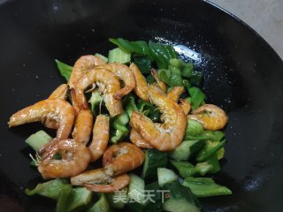 青虾炒辣椒的做法步骤：10