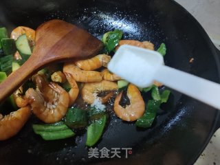 青虾炒辣椒的做法步骤：12