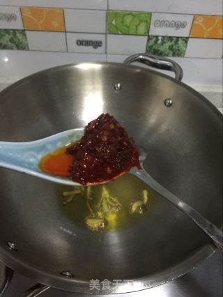 【义乌】豆瓣葱香炒虾的做法步骤：4