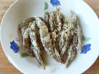 酥脆椒盐虾的做法步骤：4