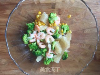 鲜虾果蔬低脂沙拉的做法步骤：8