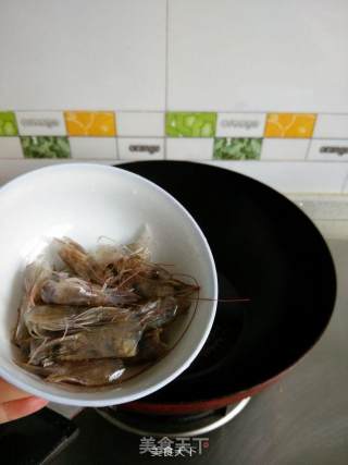 菌菇虾仁汤的做法步骤：2