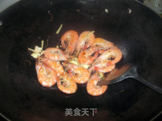 豉油王焗明虾的做法步骤：2