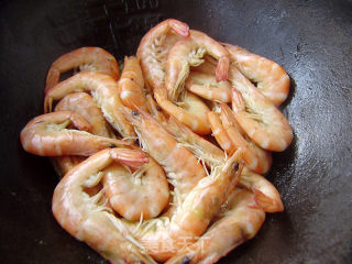 家常菜----辣炒青虾的做法步骤：3