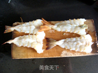 黄金凤尾虾的做法步骤：2