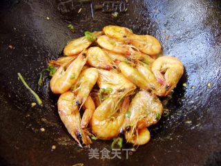家常菜----清炒青虾的做法步骤：6