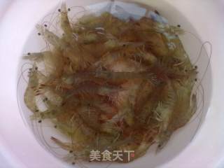 红烧大明虾的做法步骤：1