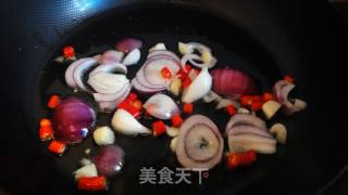 咖喱虾的做法步骤：4