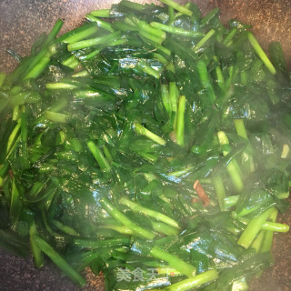 韭菜炒明虾的做法步骤：8