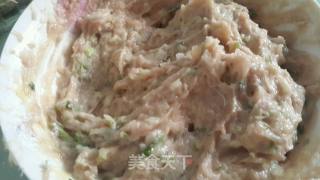 猪肉香菜虾丸汤的做法步骤：6