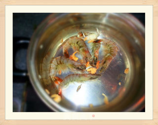 解暑必备——冬瓜海鲜汤的做法步骤：1