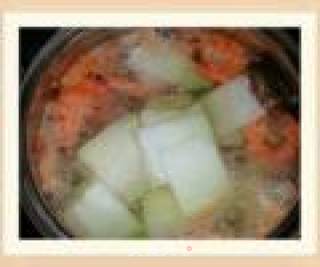 解暑必备——冬瓜海鲜汤的做法步骤：3