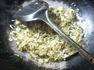 雪菜炒白虾米的做法步骤：7