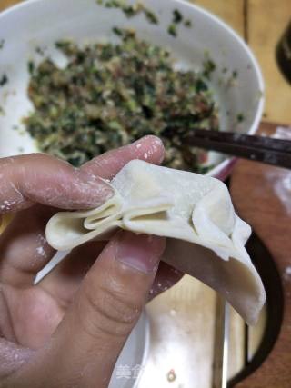 鲜虾青菜鲜肉饺子的做法步骤：6